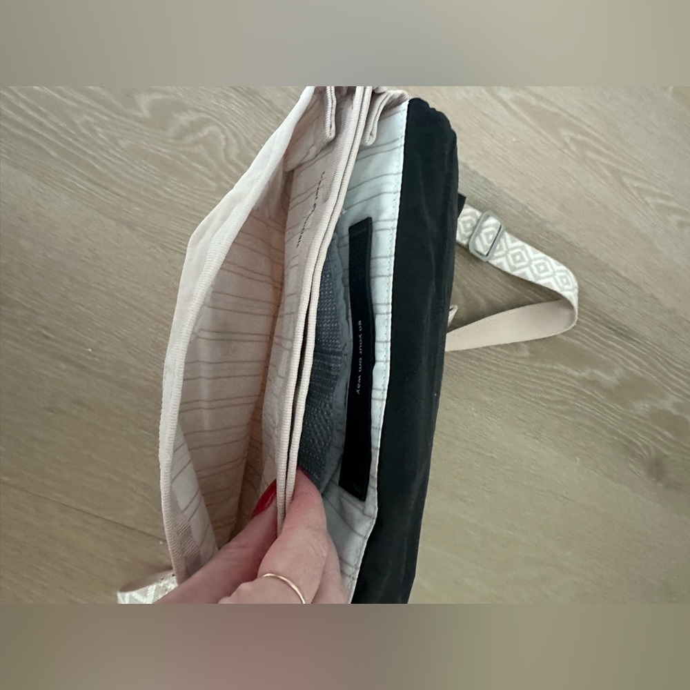 Lululemon Party Om Bag | Grain / Deep Coal / Angel Wing - Picture 9 of 12